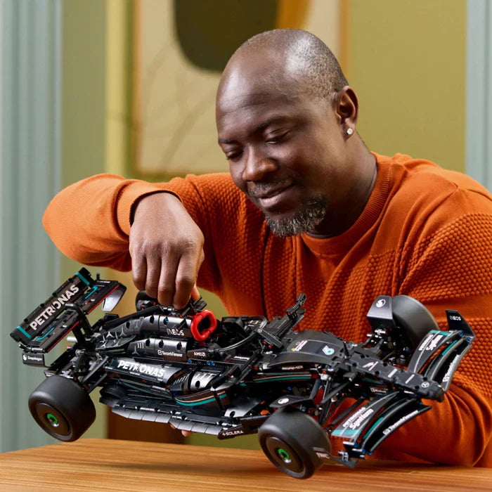 Fórmula 1 Mercedes-AMG W14 com 1642PCS Technic