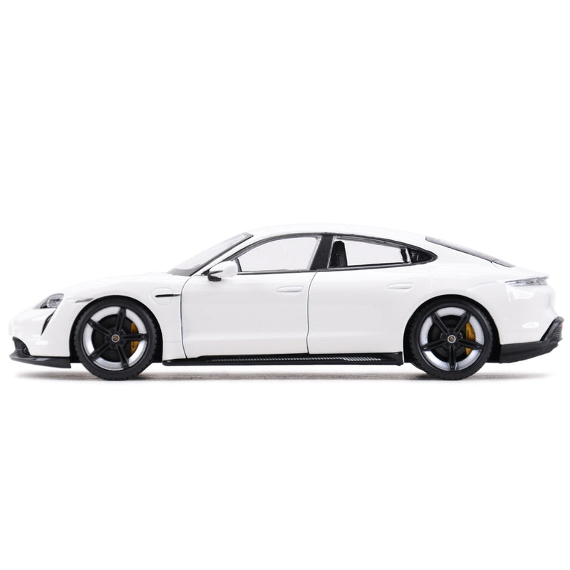 Miniatura Porsche™ Taycan Turbo S em Metal
